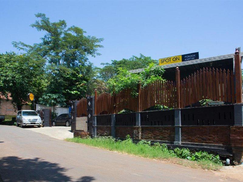 Spot On 2761 Pondok Kartini เจอปารา ภายนอก รูปภาพ